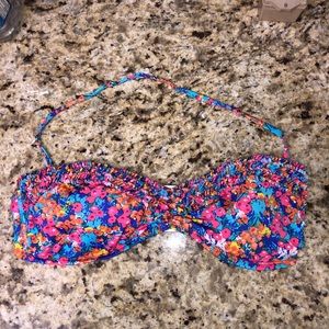 3/$30 Kenneth Cole Reaction swimsuit top